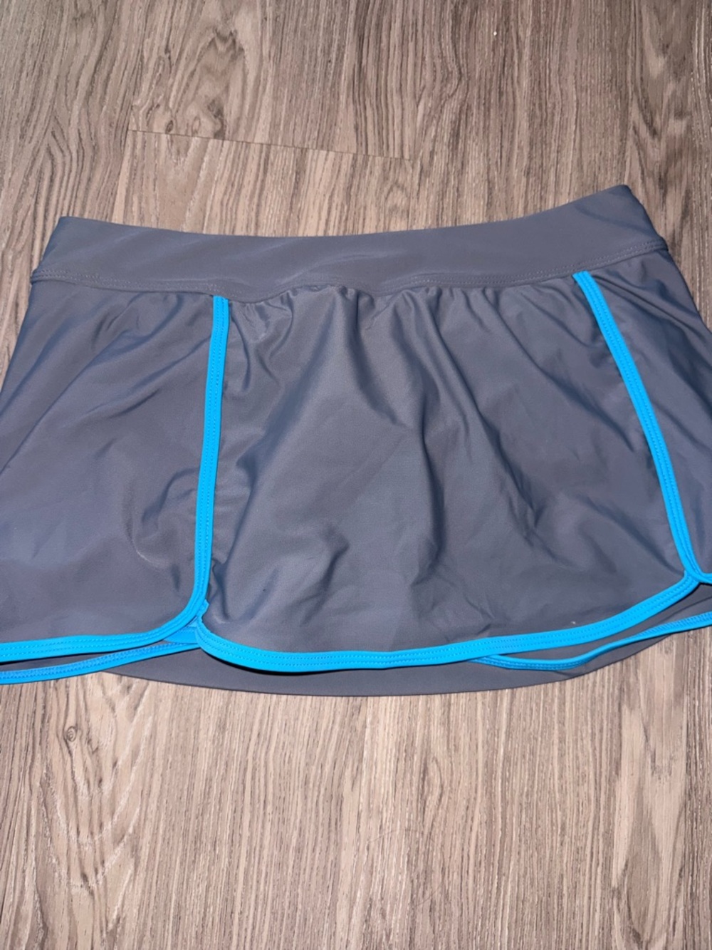 Free Country Gray Skort with Bright Blue Lining
